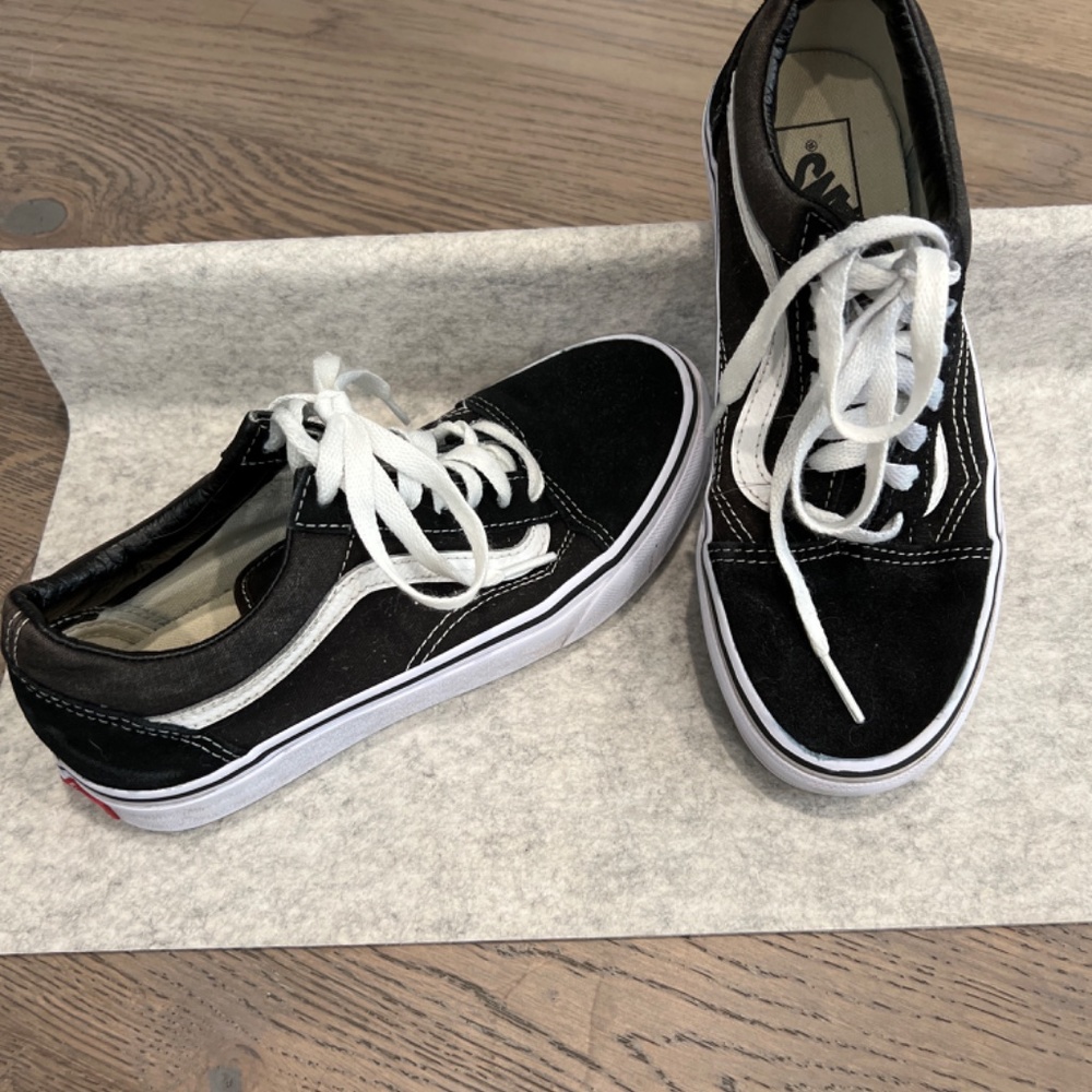 Vans women's sz 6.5 lot - Picture 4 of 10